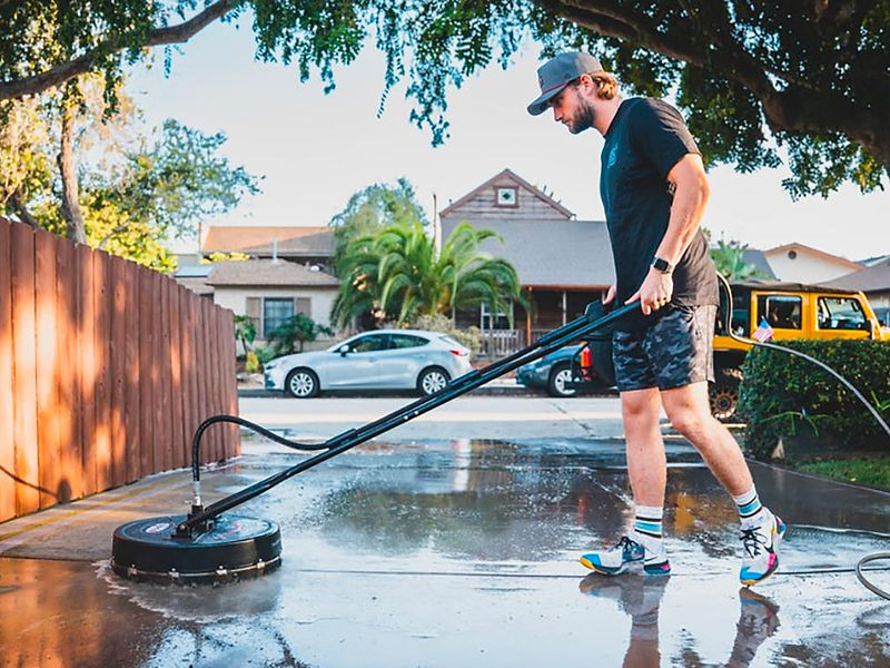 Pressure cleaning services Brisbane - driveways, warehouses, exteriors